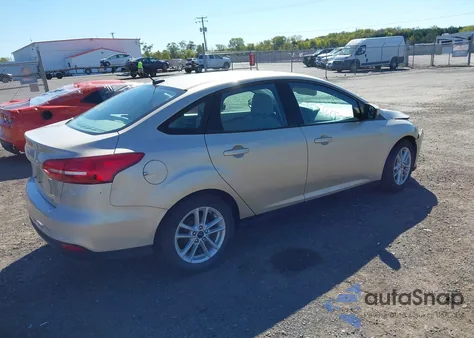 2018 Ford Focus Se z USA, uszkodzony, nr VIN 1FADP3F27JL202508